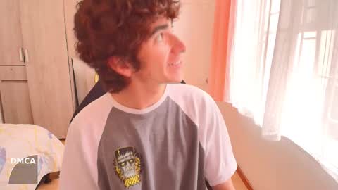 lucas_xo online show from September 2025 04:32:02 PM