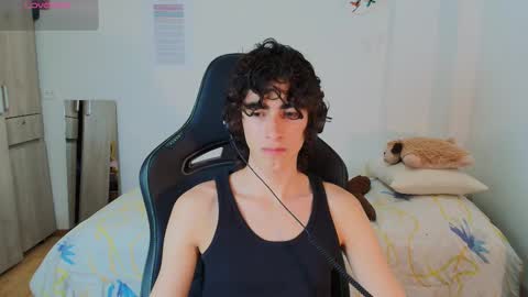 lucas_xo online show from February 2026 04:00:01 AM