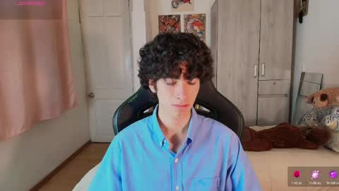 lucas_xo online show from April 2026 11:18:01 PM