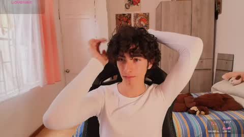 lucas_xo online show from May 2026 07:00:02 PM