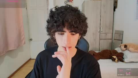 lucas_xo online show from May 2026 03:35:02 AM