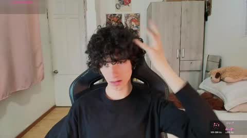 lucas_xo online show from May 2026 03:56:02 AM