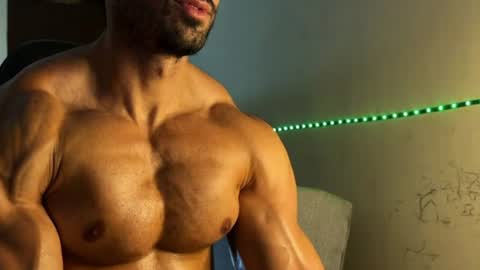 lucasfit24 online show from August 2026 12:47:02 AM