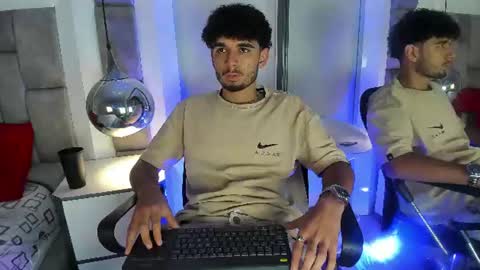 lucasthomson_ online show from July 2026 04:04:01 AM