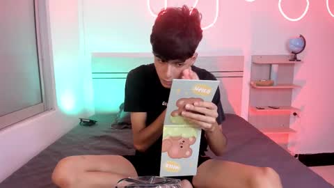 Luccas Ferreira online show from November 2025 07:14:01 PM