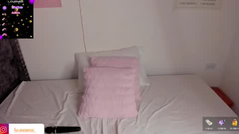 Snapshot of lucero_evanss chatting on January 2025 11:22:01 PM Lucero online show from January 2025 11:22:01 PM