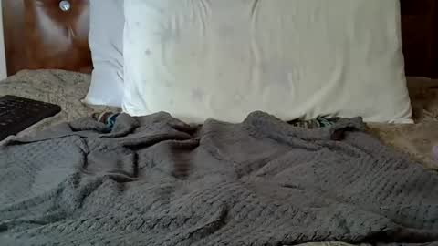 Snapshot of luchia_nish chatting on December 2025 04:12:02 PM Luchia online show from December 2025 04:12:02 PM