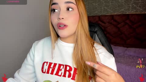 lucia star  online show from January 2025 07:18:01 PM