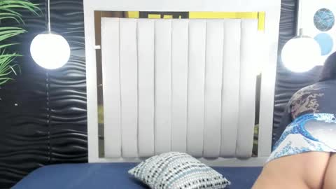 Lucia Vonne online show from January 2025 12:05:02 PM