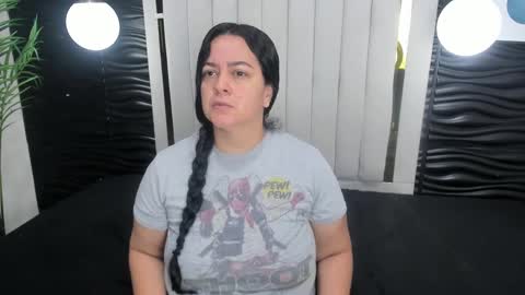 Lucia Vonne online show from February 2025 11:44:02 AM