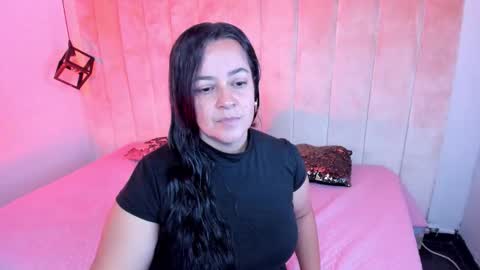 Lucia Vonne online show from September 2025 01:10:01 PM