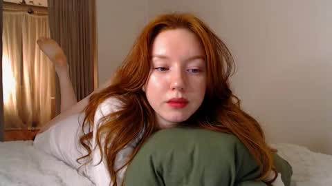 Lucia online show from February 2025 08:59:02 PM