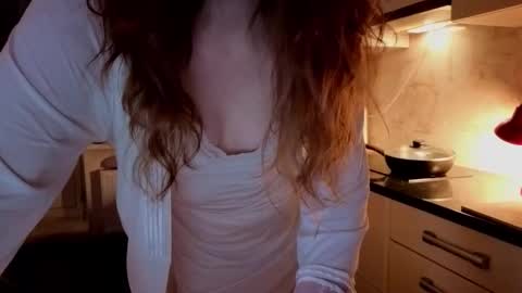 Lucia online show from October 2025 07:11:02 PM