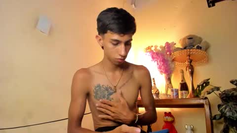 Snapshot of lucian_davii chatting on December 2025 05:55:02 PM Pirulo online show from December 2025 05:55:02 PM