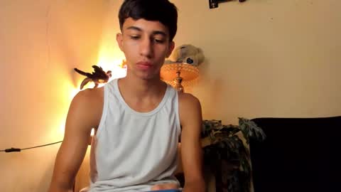 Snapshot of lucian_davii chatting on December 2025 03:29:01 PM Pirulo online show from December 2025 03:29:01 PM