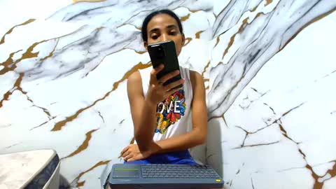 Luciana online show from August 2026 10:35:01 PM