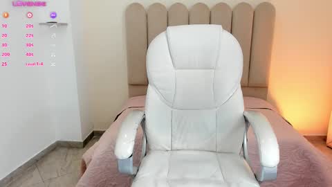 Snapshot of luciana_fuster18 chatting on February 2025 10:44:02 AM Luciana online show from February 2025 10:44:02 AM