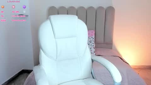 Snapshot of luciana_fuster18 chatting on September 2025 04:03:01 AM Luciana online show from September 2025 04:03:01 AM