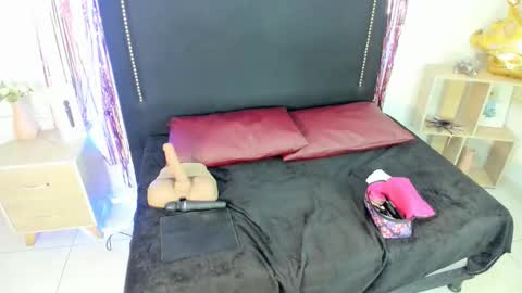 lucianablackwell online show from January 2026 01:48:01 PM