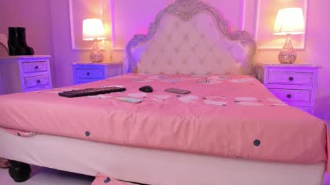 Snapshot of lucianacarter chatting on October 2025 04:48:01 AM online show from October 2025 04:48:01 AM