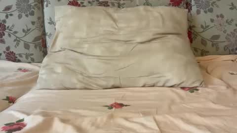 Mysterious Girl online show from November 2025 07:21:01 AM