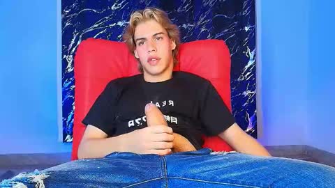 Snapshot of luciangrey_ chatting on December 2025 04:06:01 AM luciangrey_ online show from December 2025 04:06:01 AM