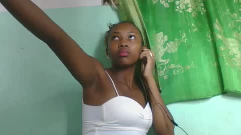 Snapshot of lucie196645 chatting on May 2026 06:52:01 AM lucie196645 online show from May 2026 06:52:01 AM
