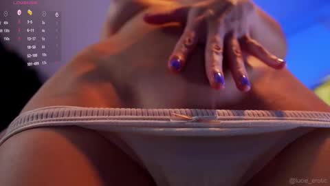 Snapshot of lucie_beltran chatting on February 2025 12:16:01 AM Next stream start at 1500hs GTM-3 online show from February 2025 12:16:01 AM