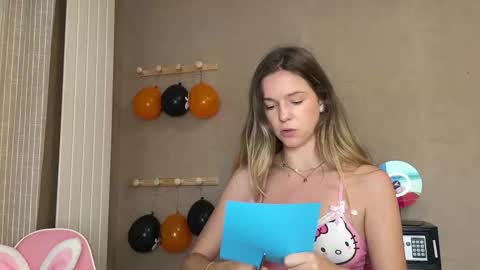 Lucie hot follow me on  online show from October 2025 08:48:01 AM