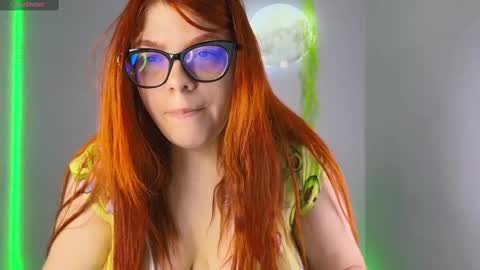 Lucie   online show from February 2025 07:49:01 PM