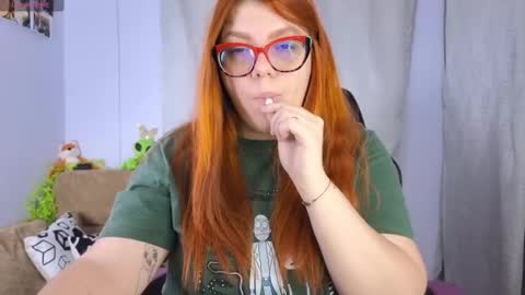 Lucie   online show from March 2025 04:03:02 AM