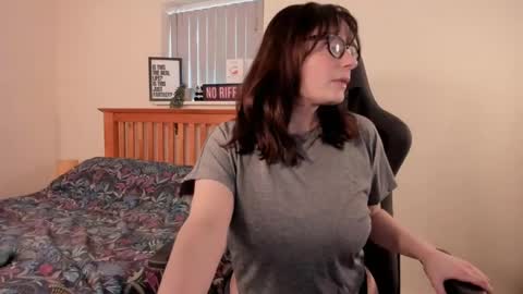 Lucie Winters online show from January 2025 02:08:02 PM