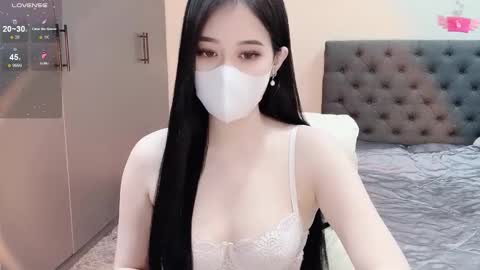 lucii04 online show from January 2026 04:34:02 PM