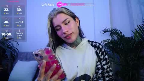 Snapshot of luciiana_lol chatting on September 2025 09:03:02 AM luciiana online show from September 2025 09:03:02 AM