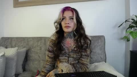 luciiana online show from May 2026 08:16:02 PM