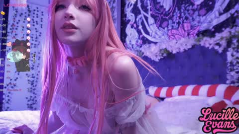 Snapshot of lucille_evans chatting on December 2024 03:08:01 PM Lucy UwU online show from December 2024 03:08:01 PM