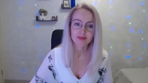 Snapshot of luckcristal chatting on March 2025 05:17:02 PM Arina online show from March 2025 05:17:02 PM