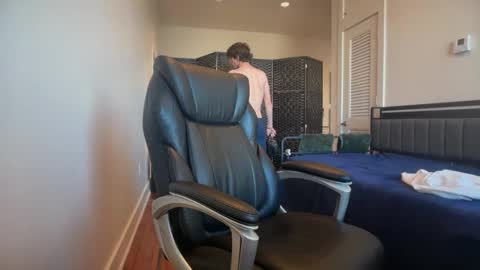 lucky_bme online show from February 2026 01:39:02 PM