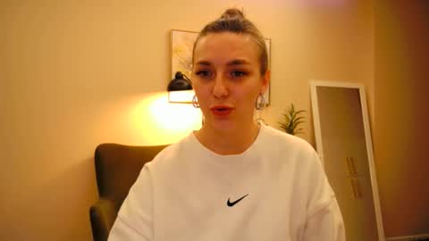 lucky_foryou_baby online show from December 2024 03:13:02 PM