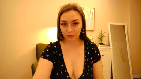 lucky_foryou_baby online show from January 2025 01:38:02 PM