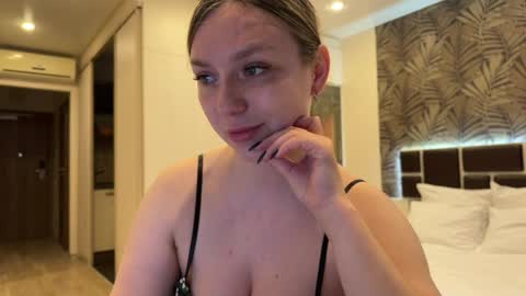 lucky_foryou_baby online show from April 2026 03:20:02 AM