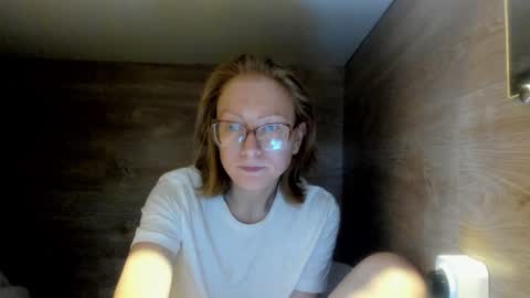 lucky_licky20 online show from January 2025 04:16:02 AM