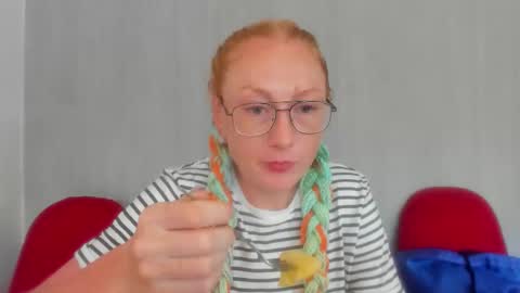 lucky_licky20 online show from October 2025 12:55:02 AM