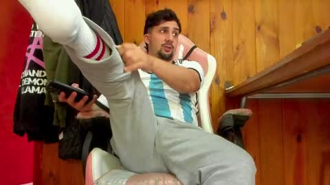 Snapshot of lucky_littlehorse77 chatting on April 2026 06:08:02 PM Luca Lucky online show from April 2026 06:08:02 PM