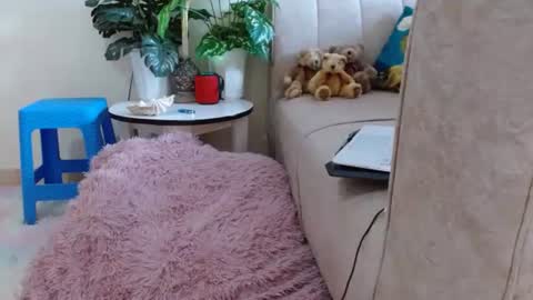 Crisiah online show from December 2024 07:42:01 AM