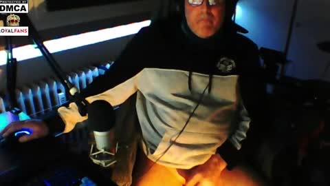        call me  Stefan online show from January 2025 09:08:01 PM