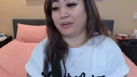 Snapshot of luckylee1992 chatting on November 2025 10:43:02 PM luckylee1992 online show from November 2025 10:43:02 PM