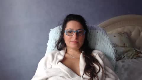 luckylinda23 online show from October 2025 09:15:01 AM