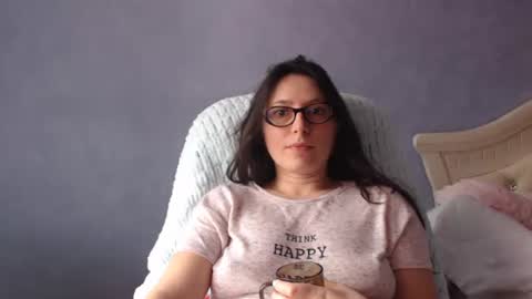 luckylinda23 online show from April 2026 09:02:01 AM