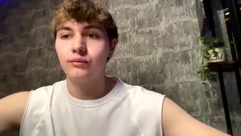 Snapshot of luckymenchik chatting on January 2026 12:10:01 PM Ricky online show from January 2026 12:10:01 PM